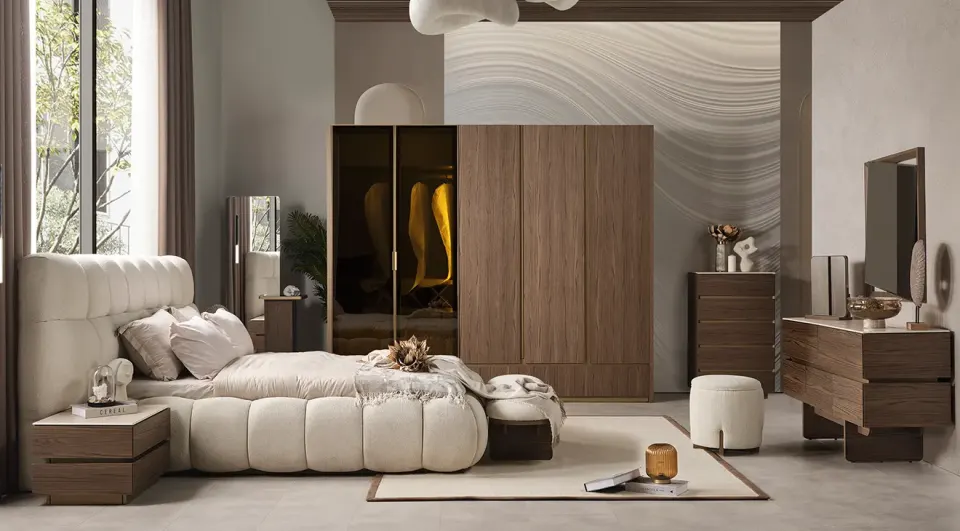 Monna 5-Door Bedroom Set