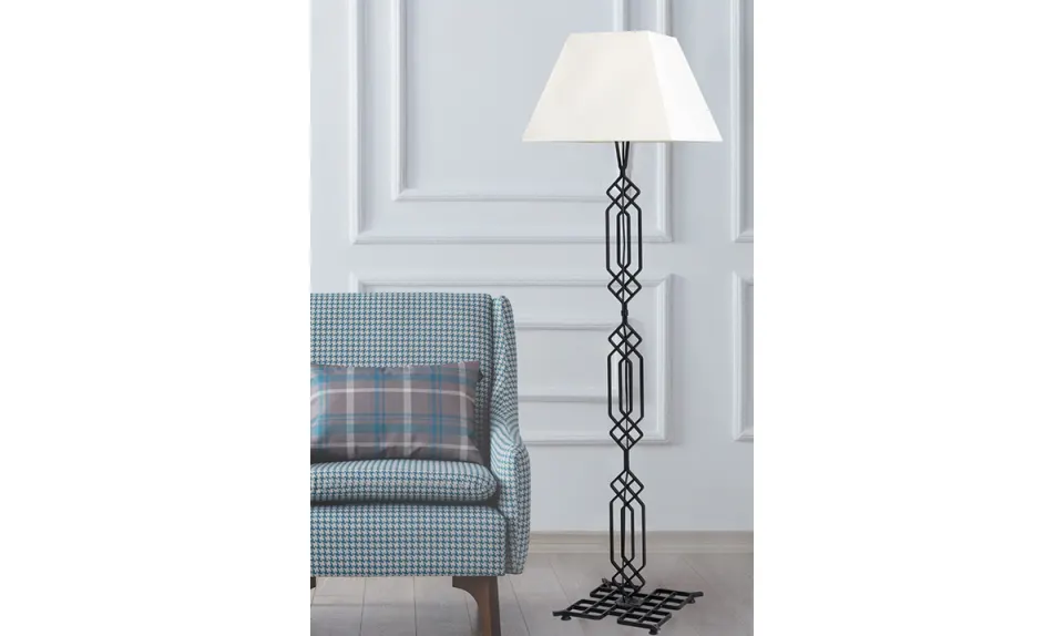 Fabro Black Floor Lamp