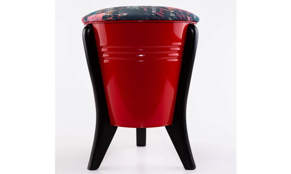 Red Pouf
