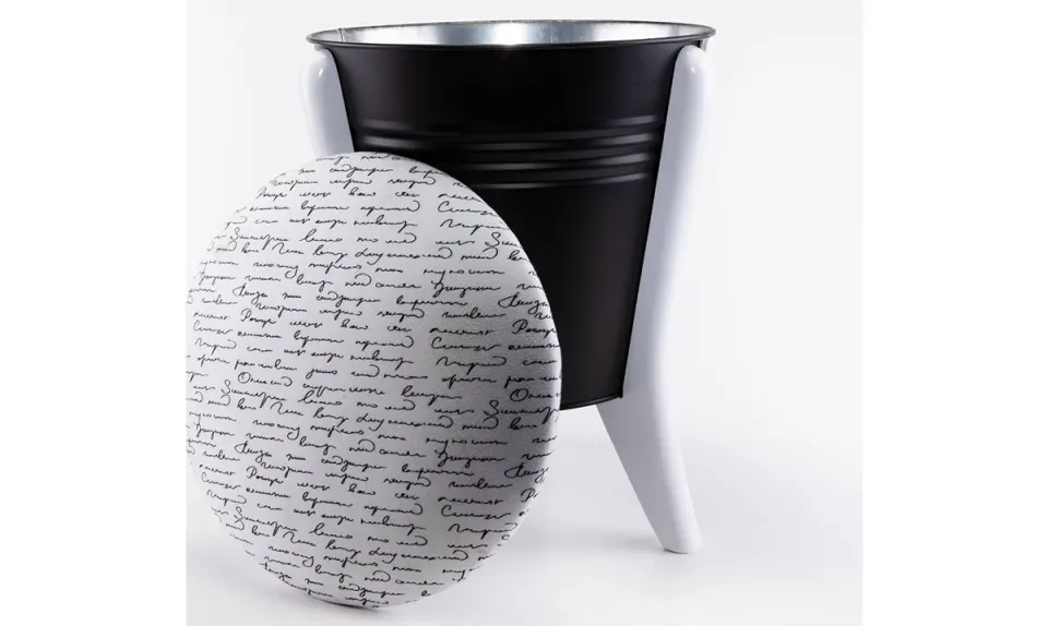 Black White Pouf 2