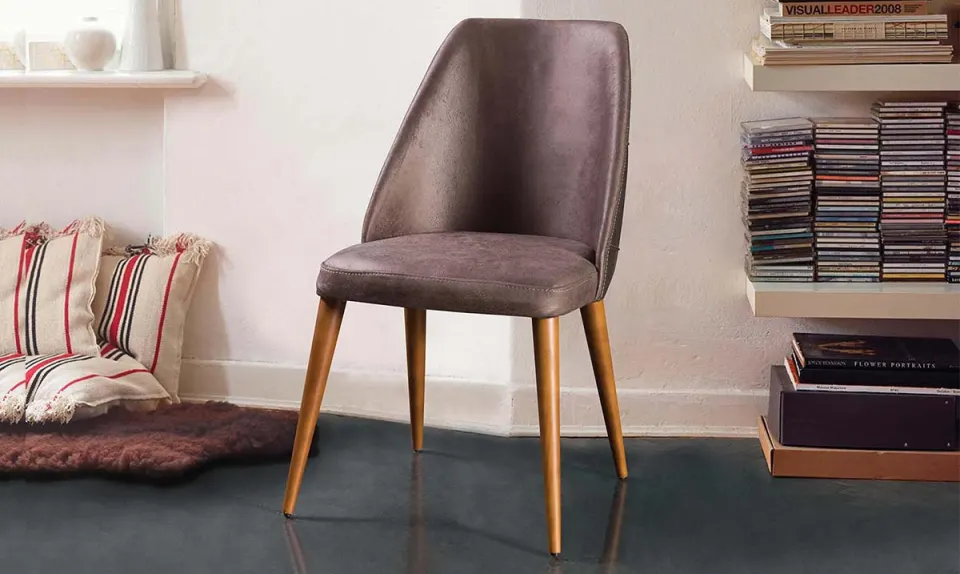 Style Wooden Leg Chair