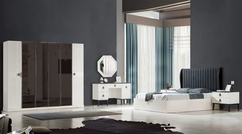 Stil 6 Door Bedroom Set