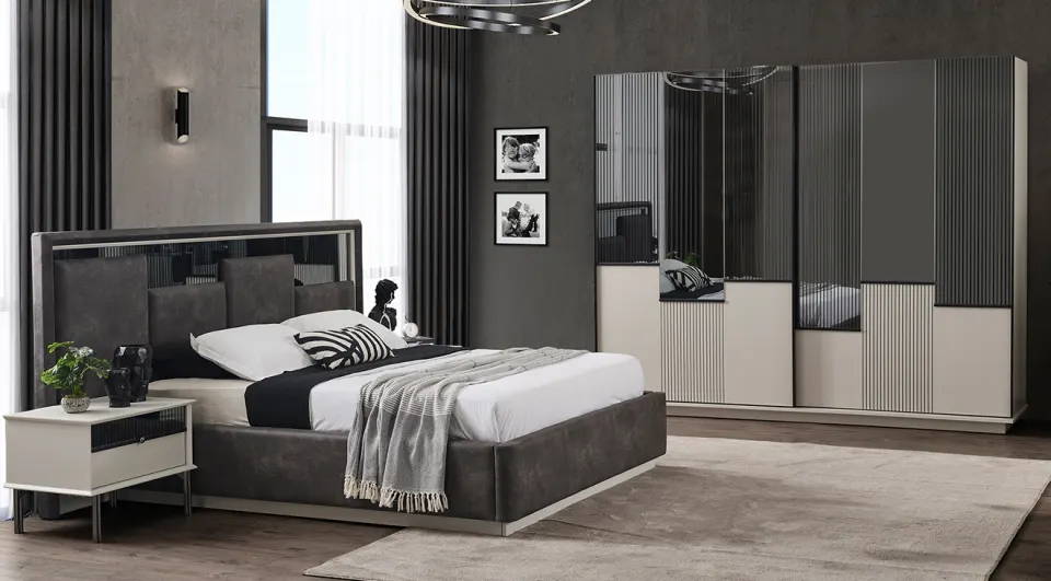 Favori Sliding Door Bedroom Set