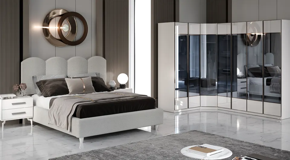  Moda 6-Door Bedroom Set